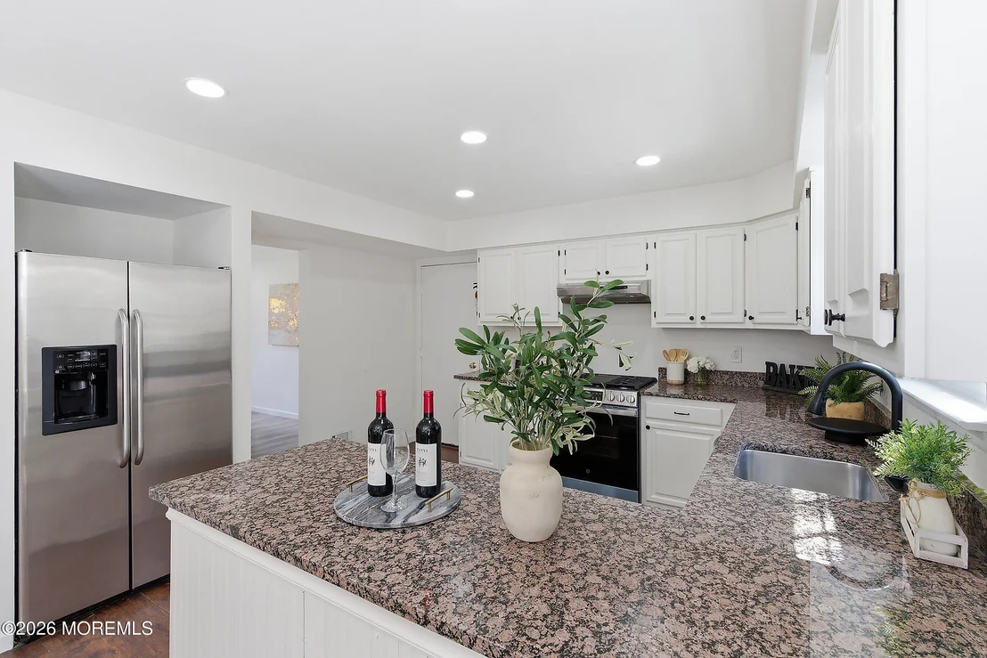 Photo of 565 Buttonwood Drive