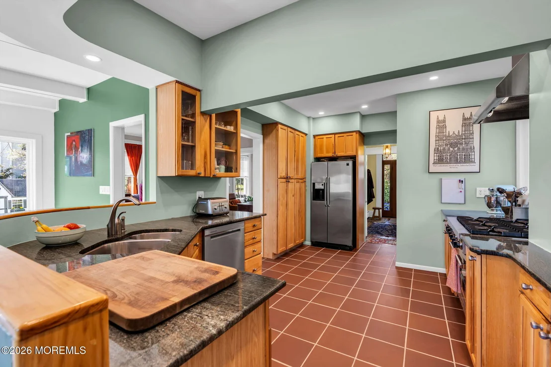 Photo of 531 Locust Point Road