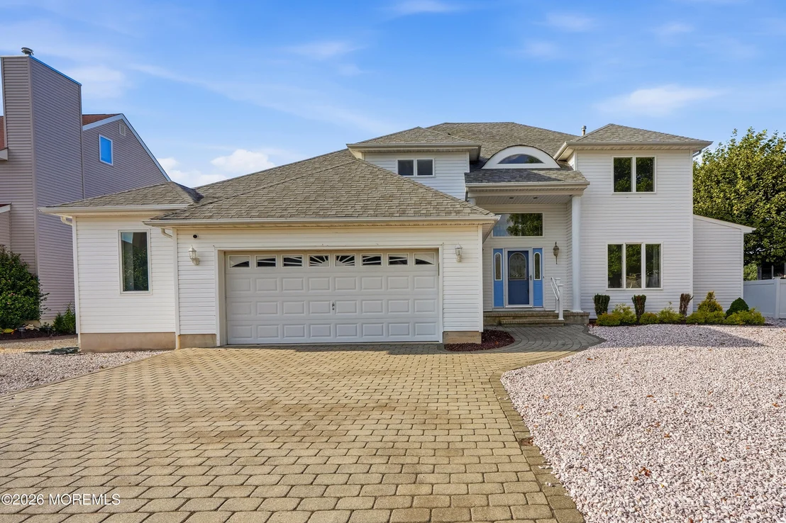 Photo of 717 Fairview Lane