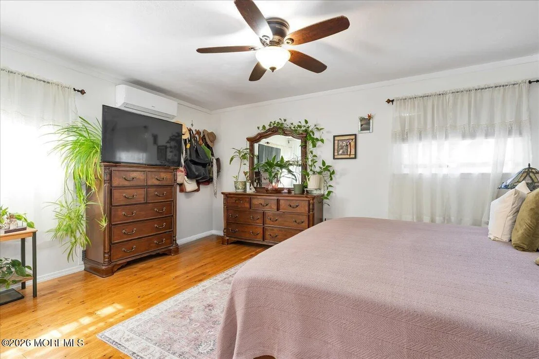 Photo of 48 Cresci Boulevard