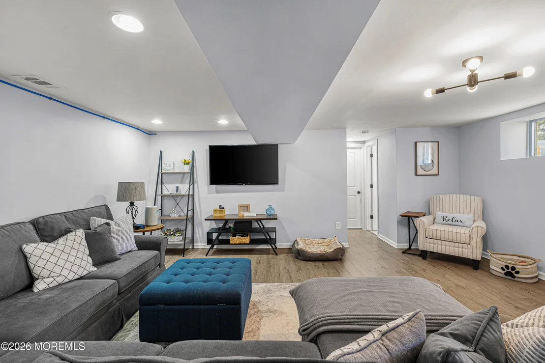Photo of 27 Lafayette Drive