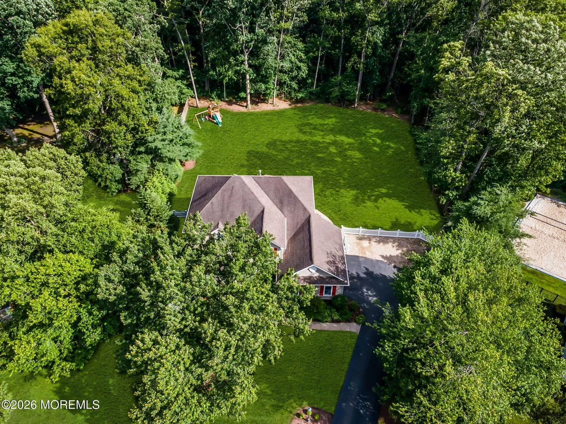 Photo of 2093 Overbrook Drive