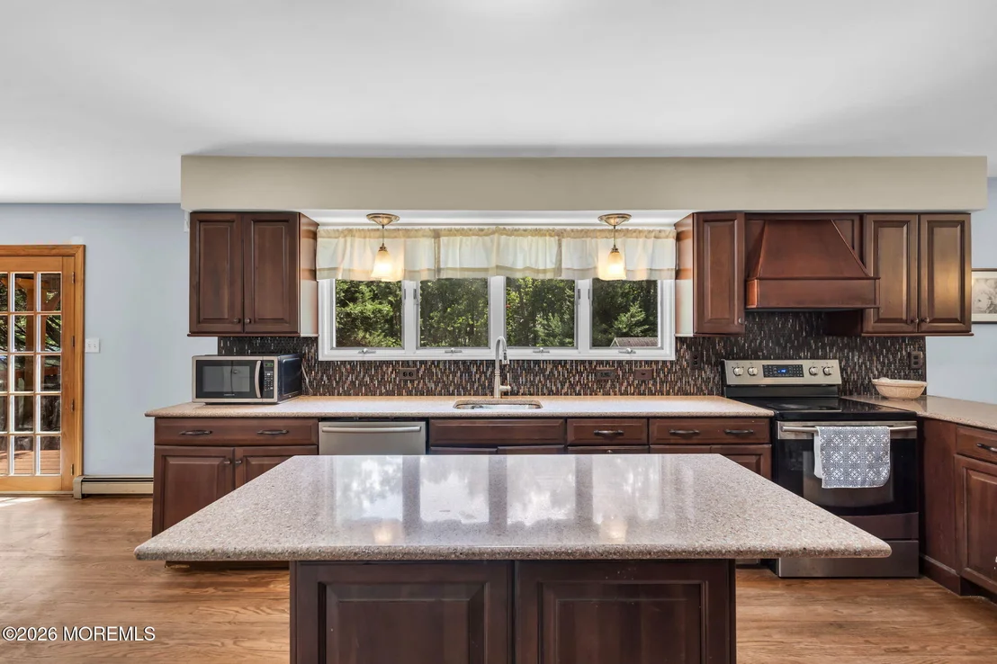 Photo of 639 Reed Road