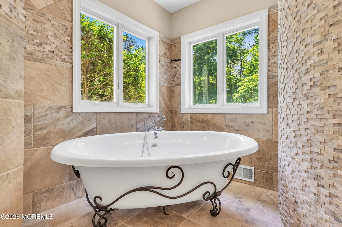 Photo of 347 Millstone Road
