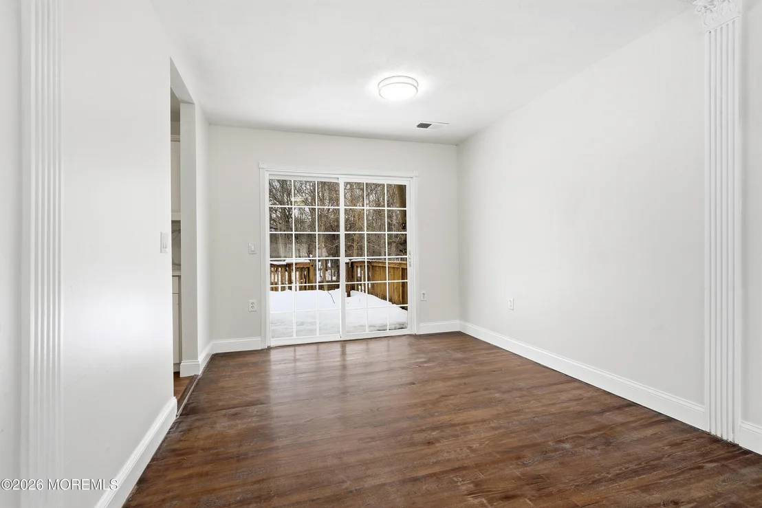 Photo of 16 Crest Road