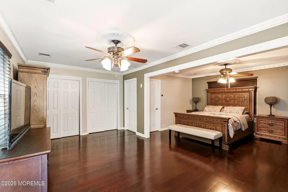 Photo of 339 Murray Drive