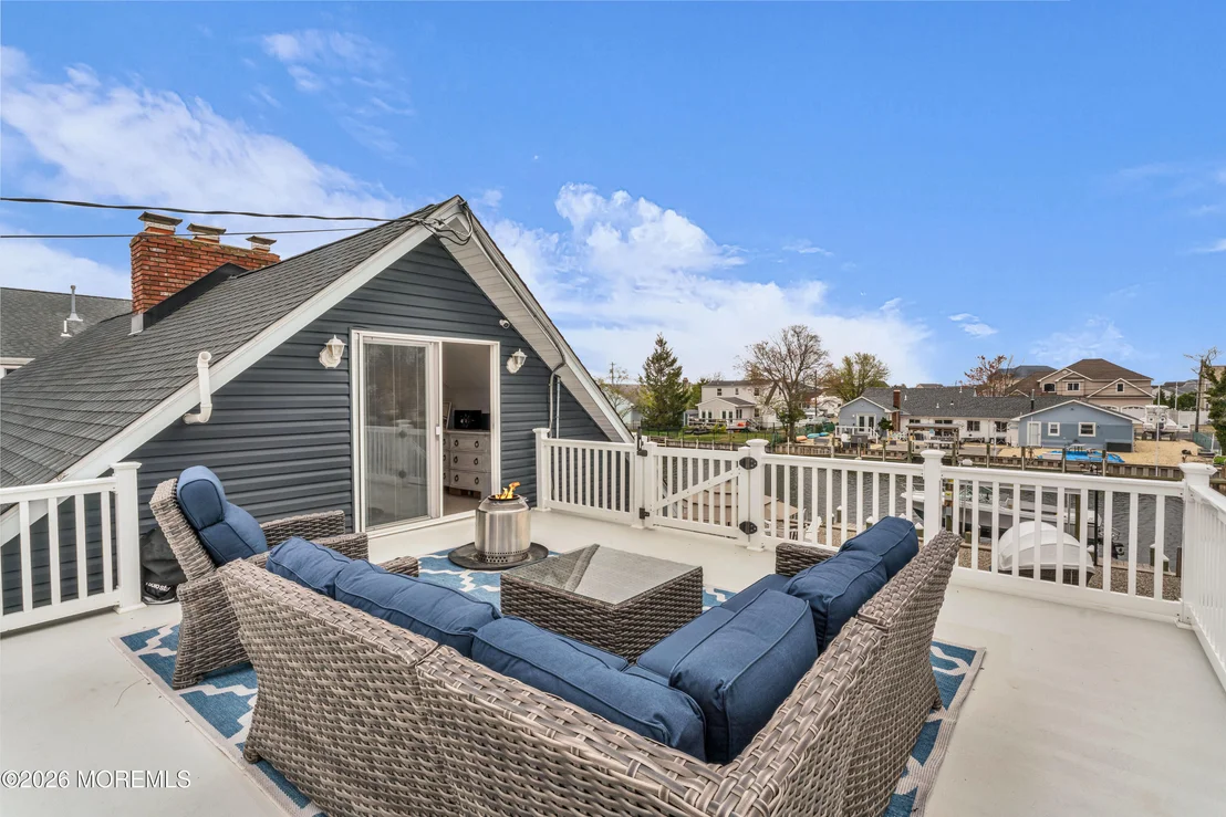 Photo of 933 Montauk Drive