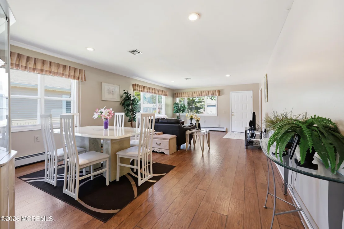 Photo of 78 Pulaski Boulevard