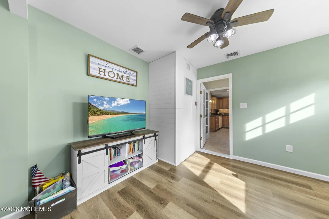 Photo of 211 3rd Avenue