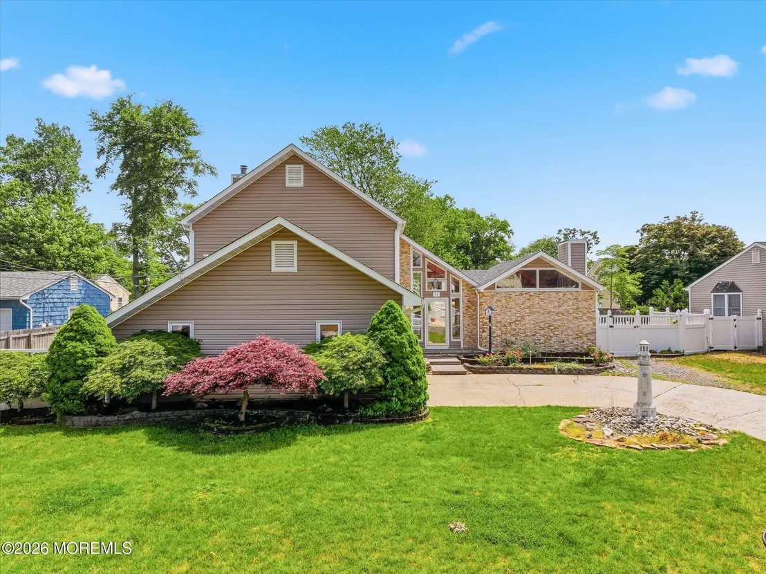 Photo of 14 Scheiber Drive