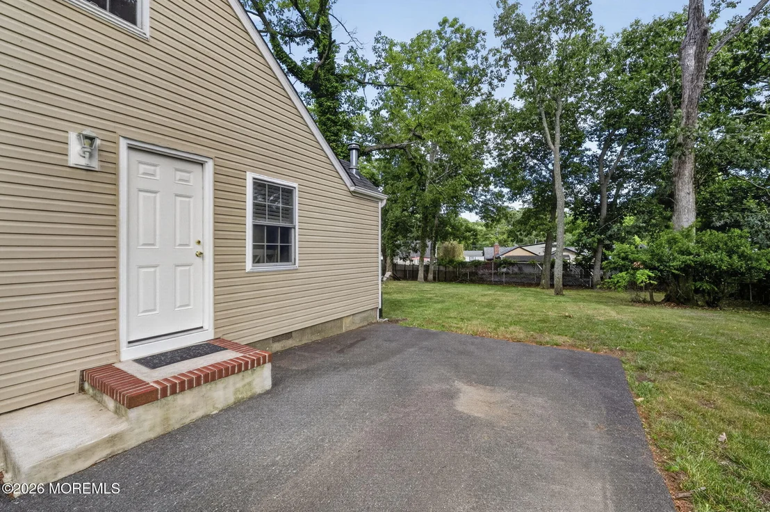 Photo of 516 Middle Lane