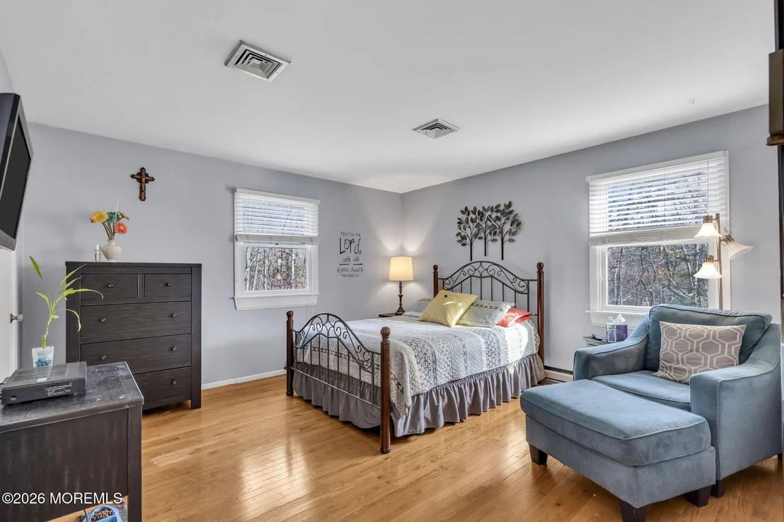 Photo of 301 Clearstream Road