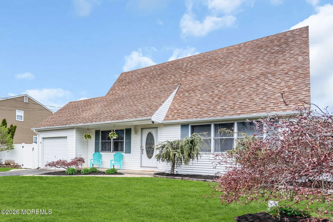 Photo of 305 Hudson Drive