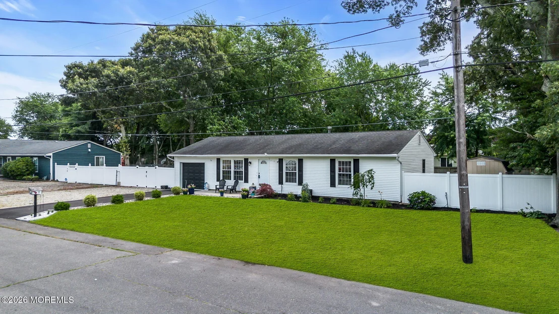 Photo of 417 Chestnut Drive