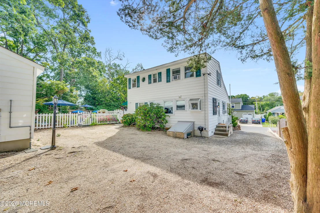 Photo of 157 17th Avenue