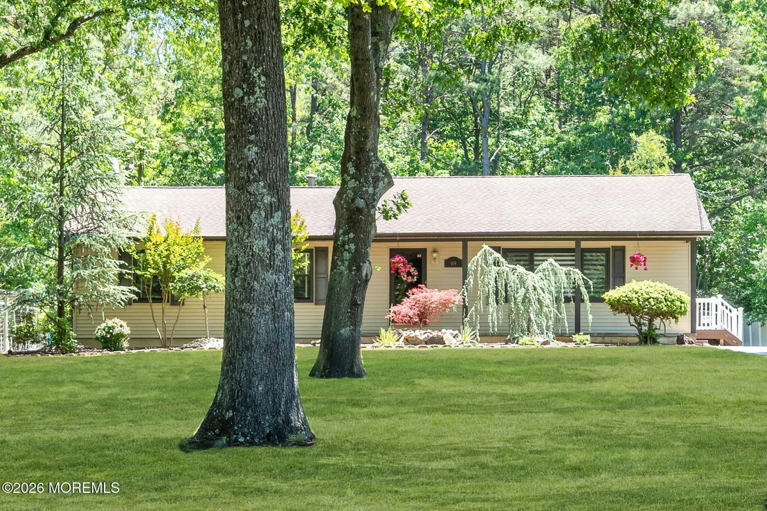 Photo of 819 Harmony Road