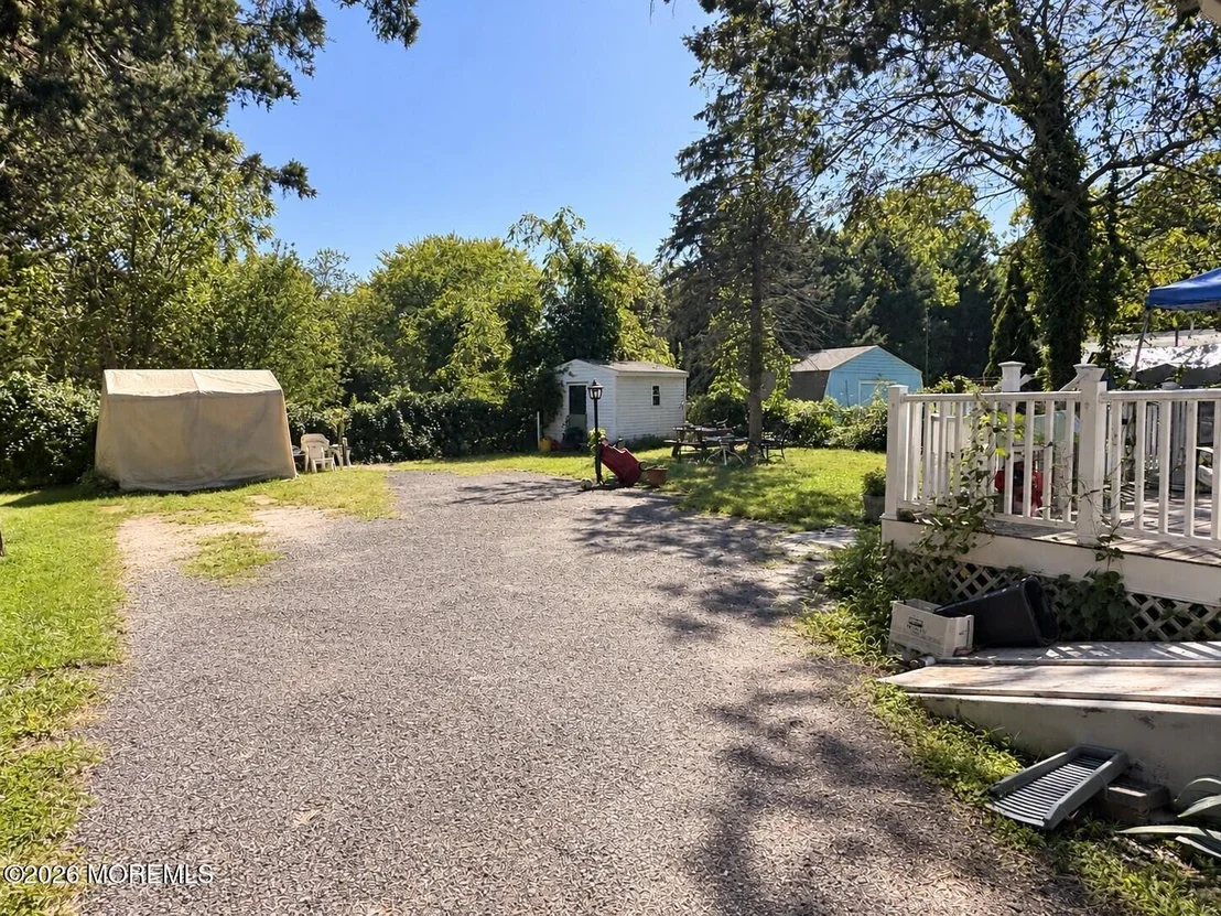Photo of 79 Railroad Avenue
