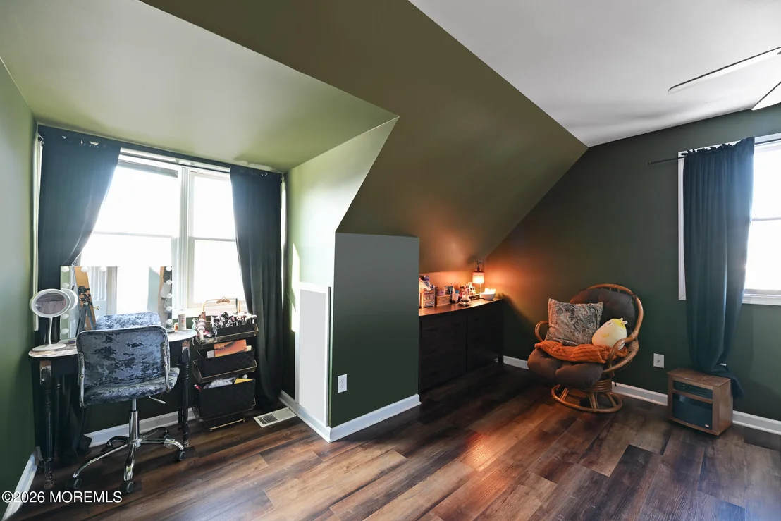 Photo of 12 Thompson Avenue
