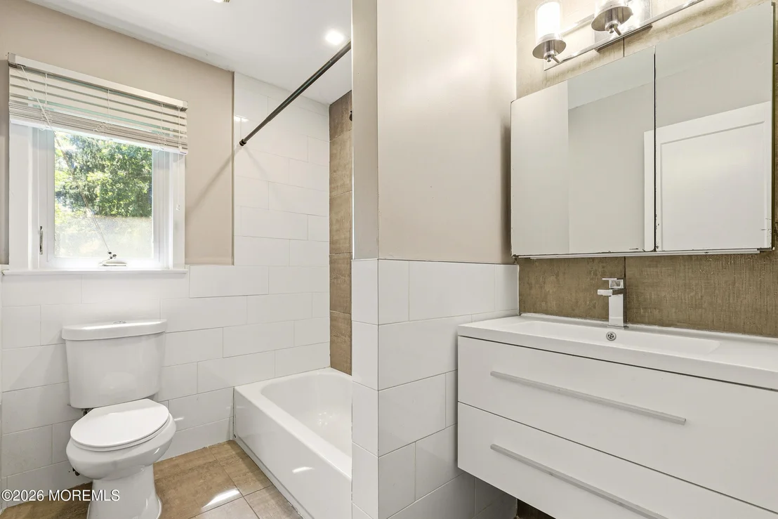 Photo of 687 Northstream Drive