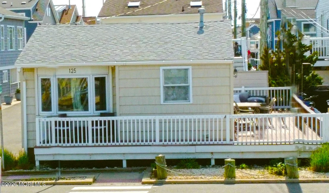 Photo of 125 W Tide Way