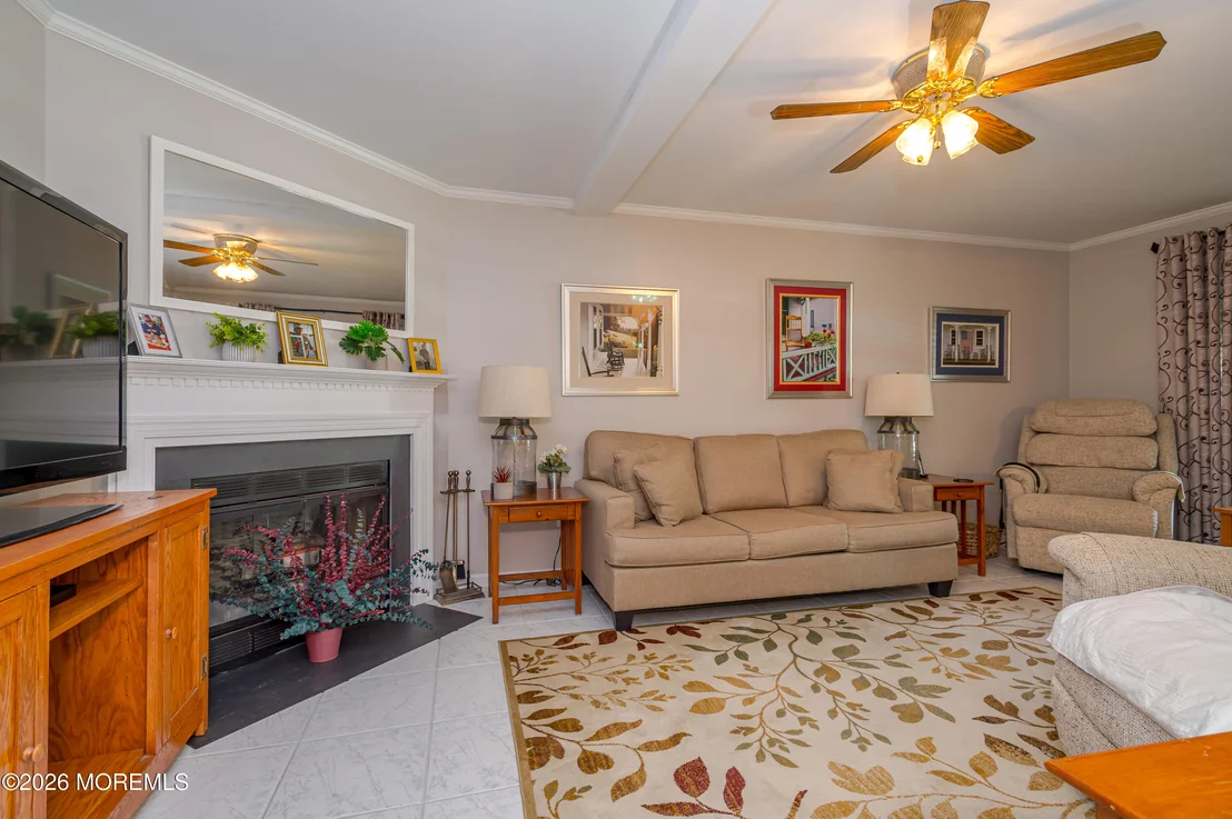 Photo of 445 Silverton Road