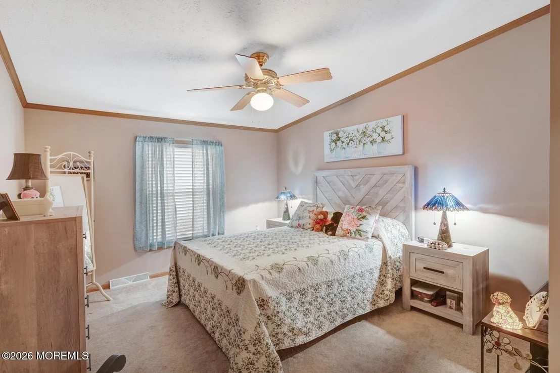 Photo of 902 Oak Ridge Terrace
