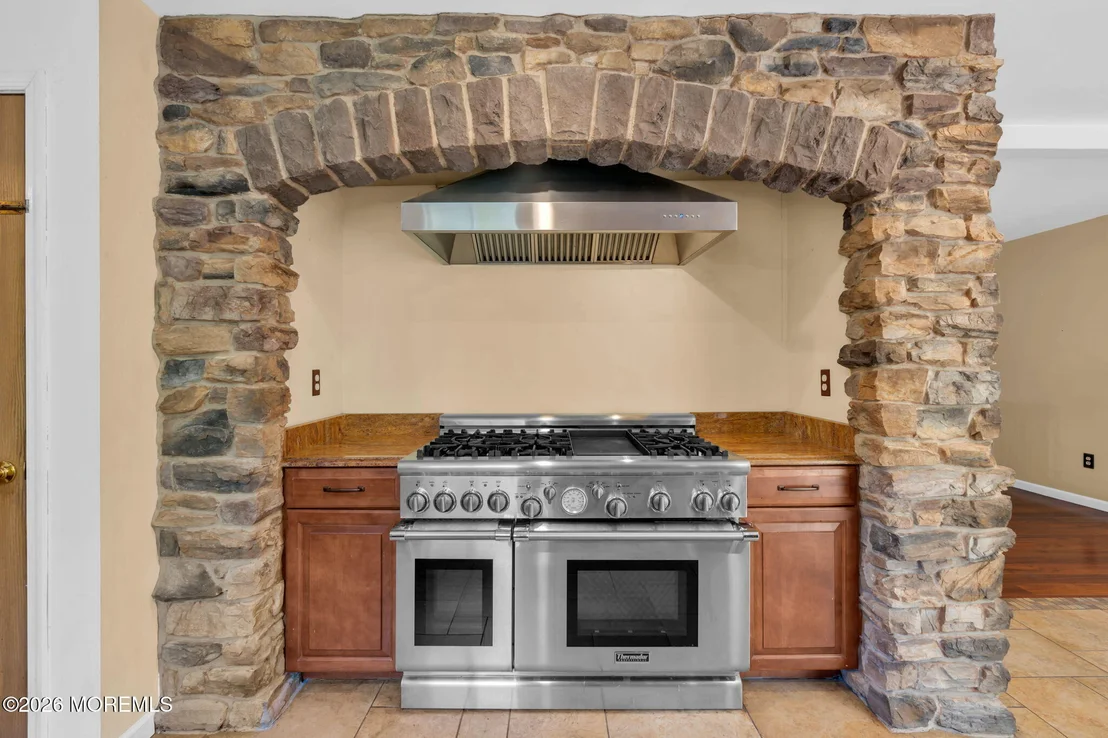 Photo of 205 Frank Applegate Road