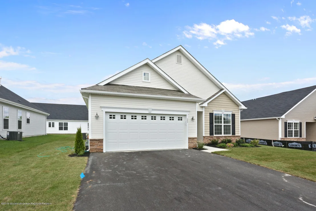 Photo of 77 Woodview Drive