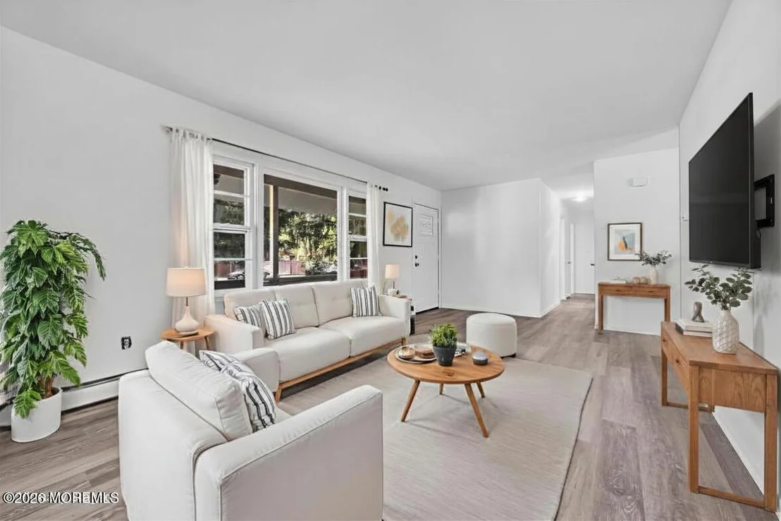 Photo of 416 Oak Tree Road