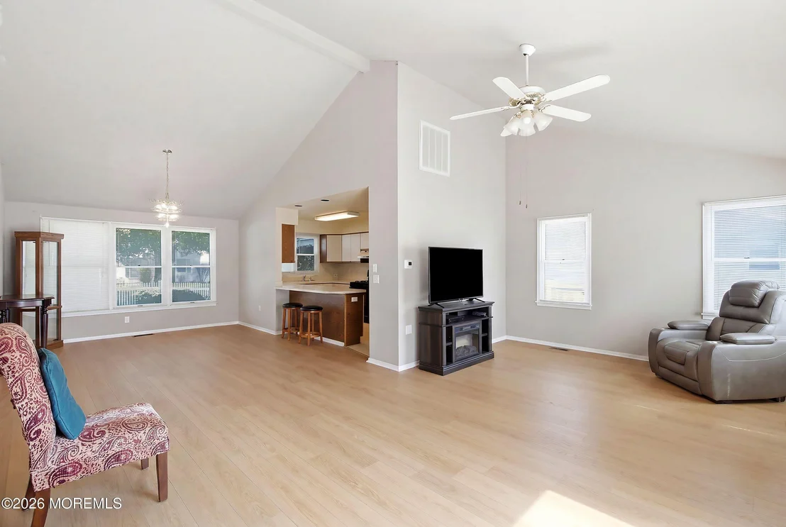 Photo of 101 Foxwood Lane