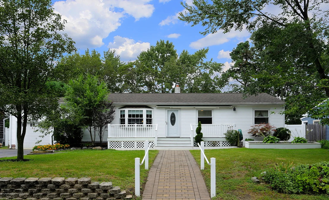 Photo of 188 Arizona Drive