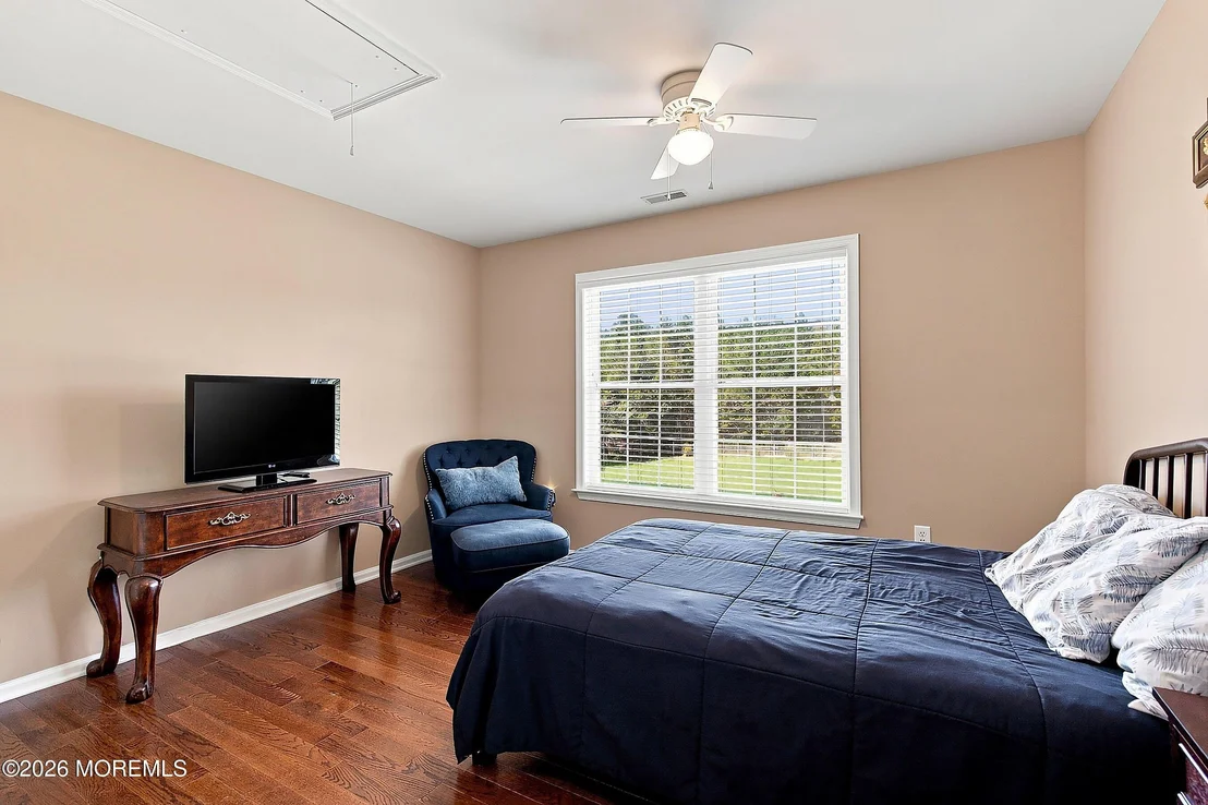 Photo of 43 Oxford Circle
