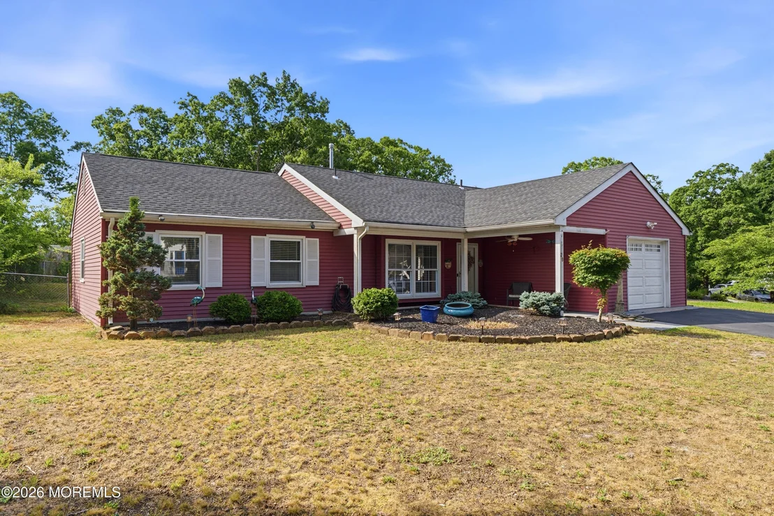 Photo of 28 Aspen Circle