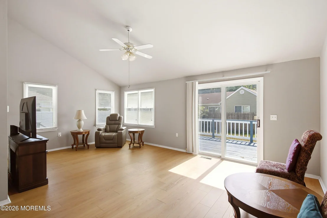 Photo of 101 Foxwood Lane