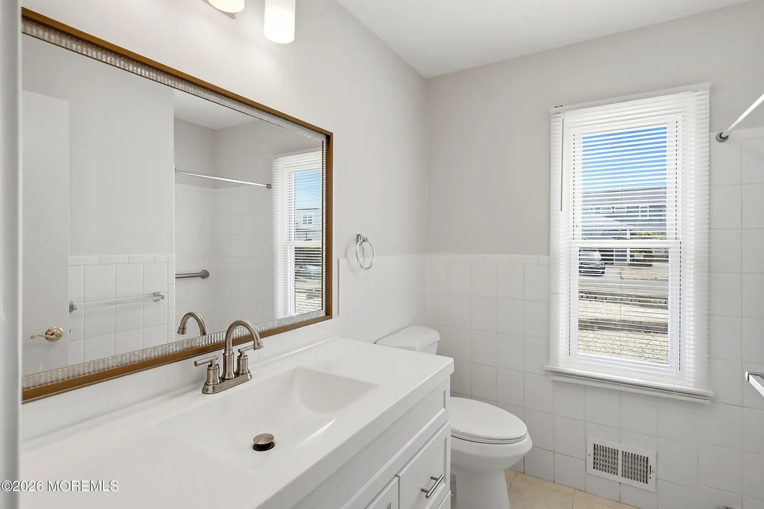 Photo of 1111 Uranus Court