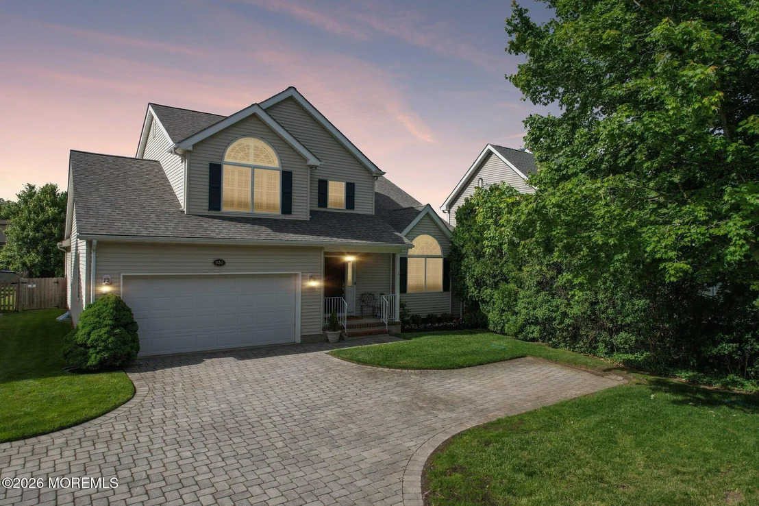 Photo of 920 Allaire Road