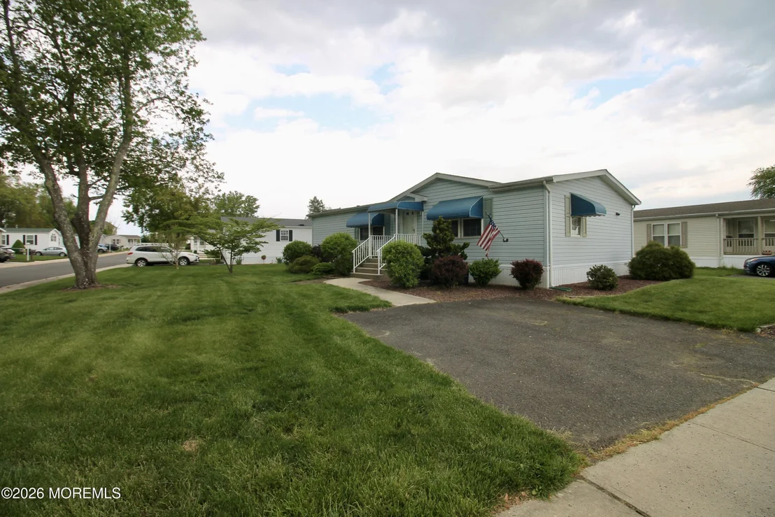Photo of 92 Cardinal Way