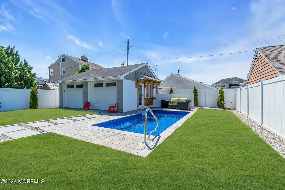 Photo of 304 Parkway
