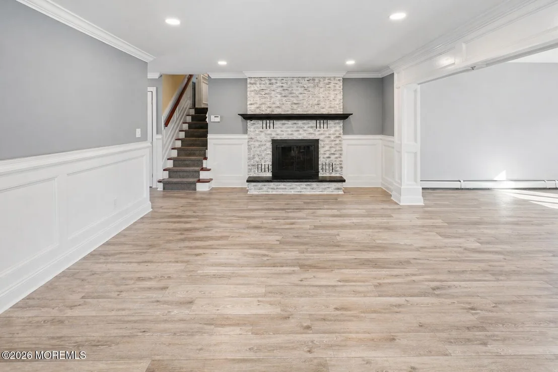 Photo of 437 Adamston Road