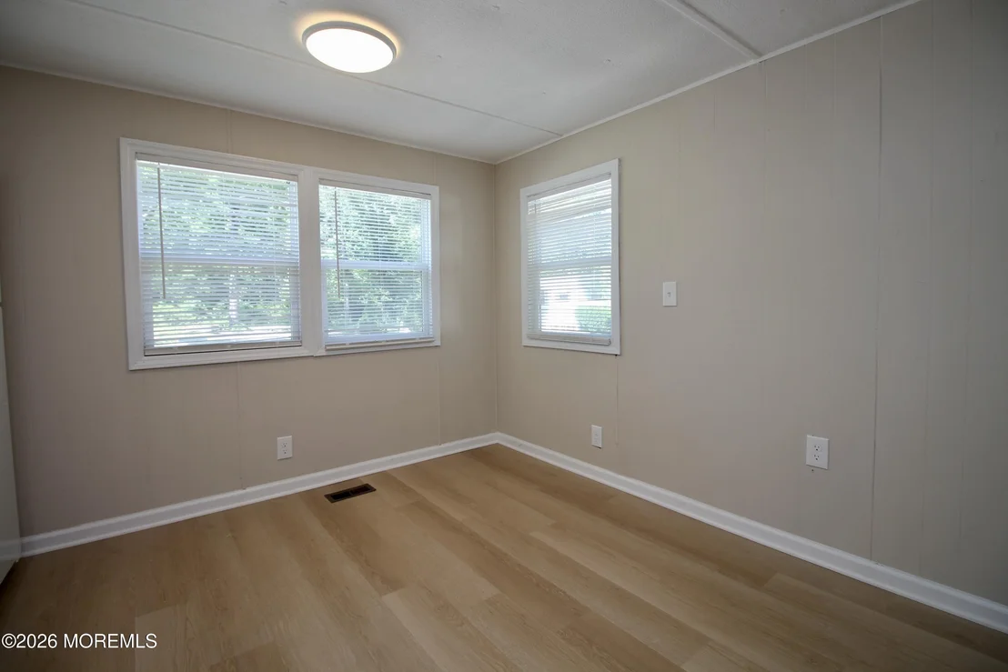 Photo of 406 Roberts Road