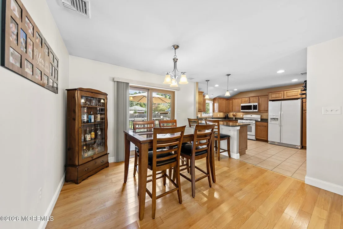 Photo of 211 3rd Avenue