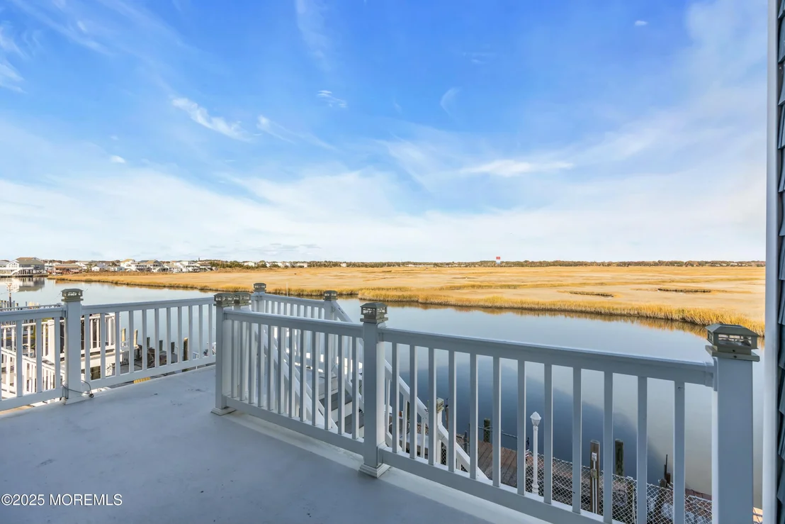 Photo of 385 Kingfisher Road