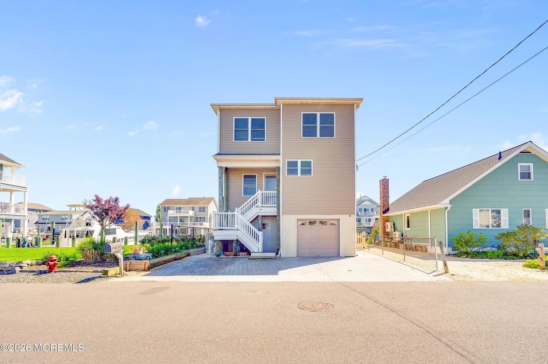 Photo of 90 Oregon Avenue
