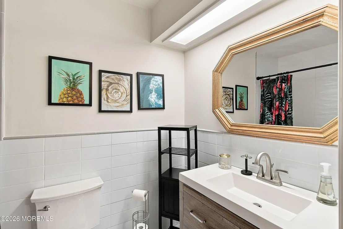Photo of 216 Montclair Road S
