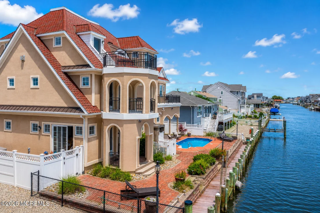Photo of 835 Anchor Drive