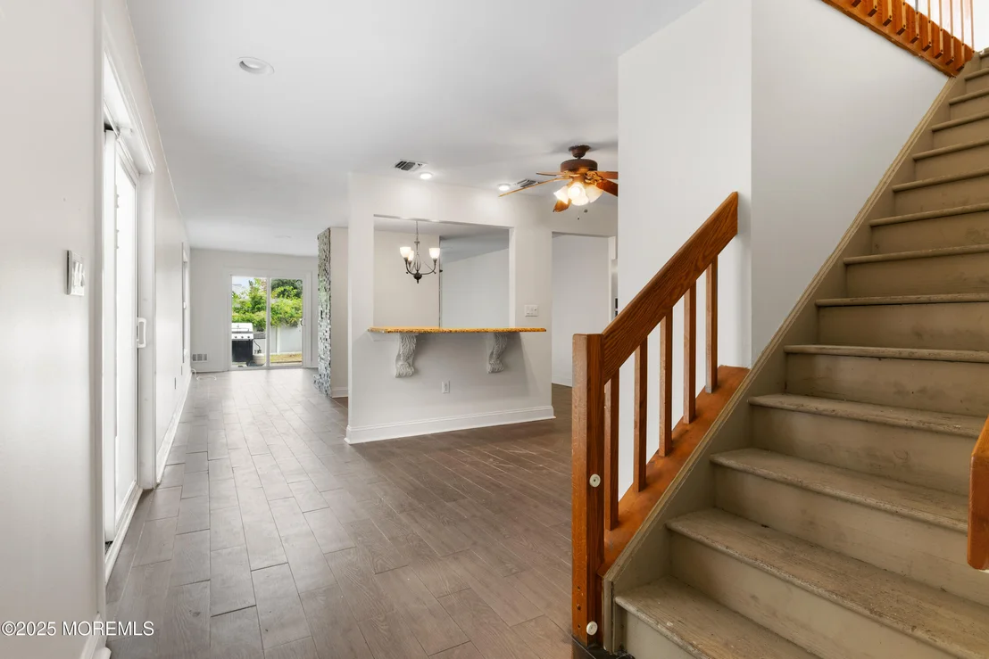 Photo of 593 Patten Avenue