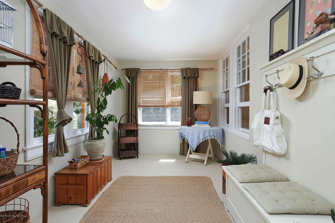 Photo of 10 Summit Avenue