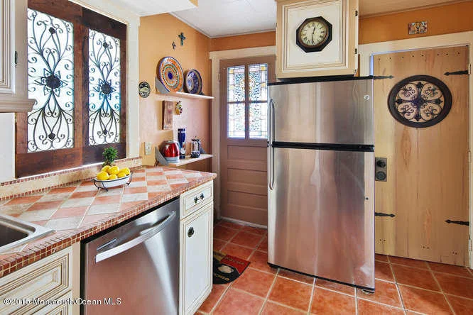 Photo of 115 Abbott Avenue