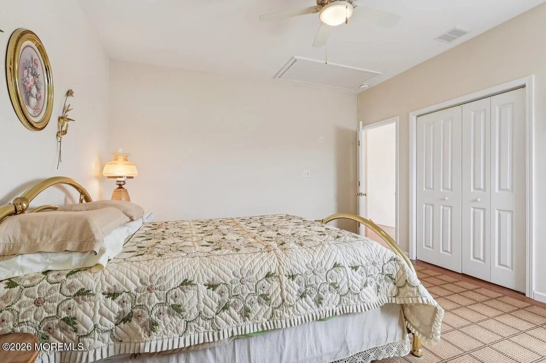 Photo of 232 Montclair Road S