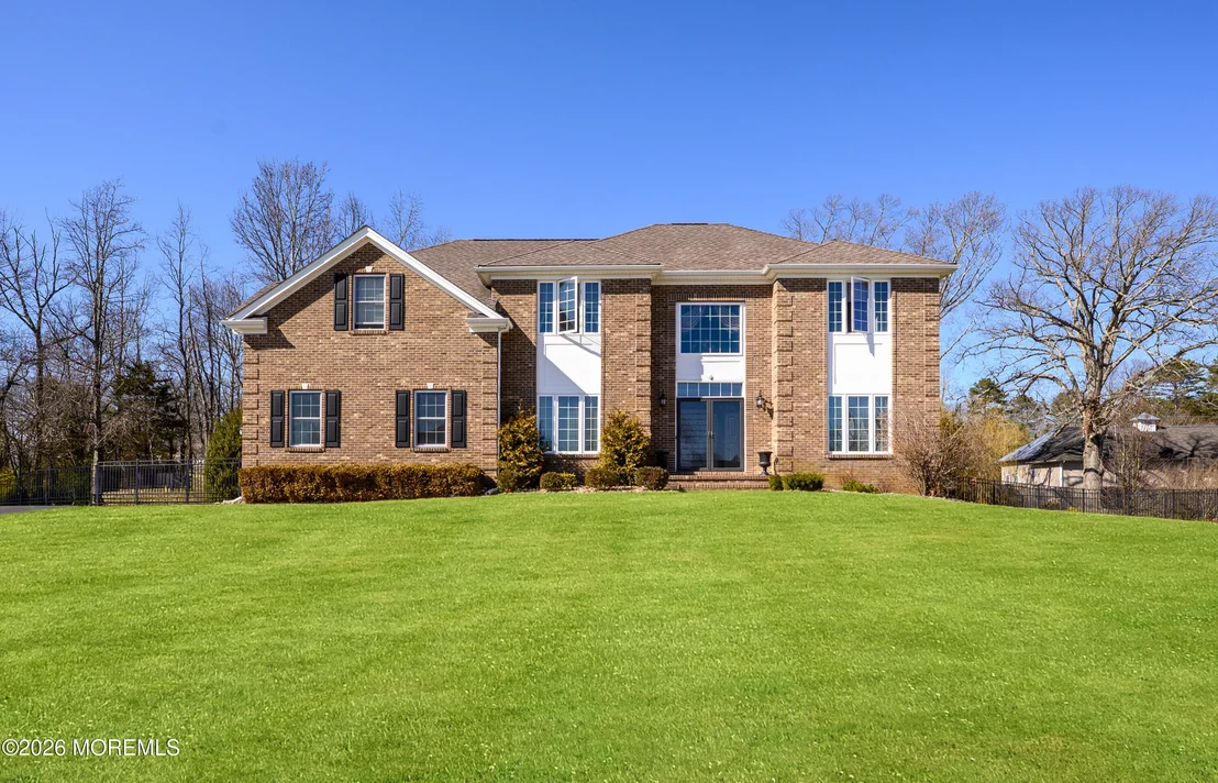 Photo of 4 Whispering Grove Boulevard